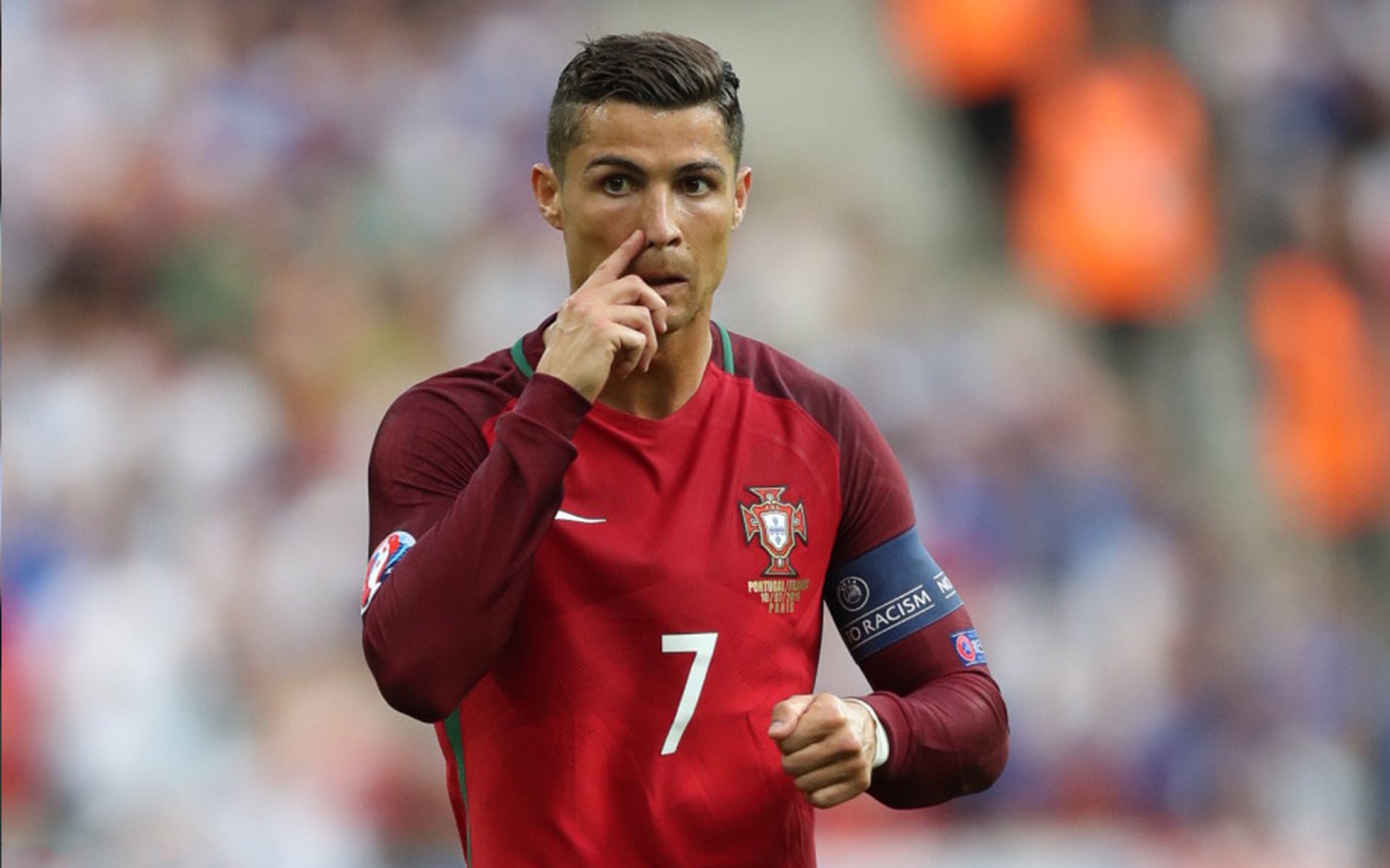 伊涅斯塔:弗里克麾下的巴萨是支不可思议的球队,伊涅斯塔在巴萨的年薪