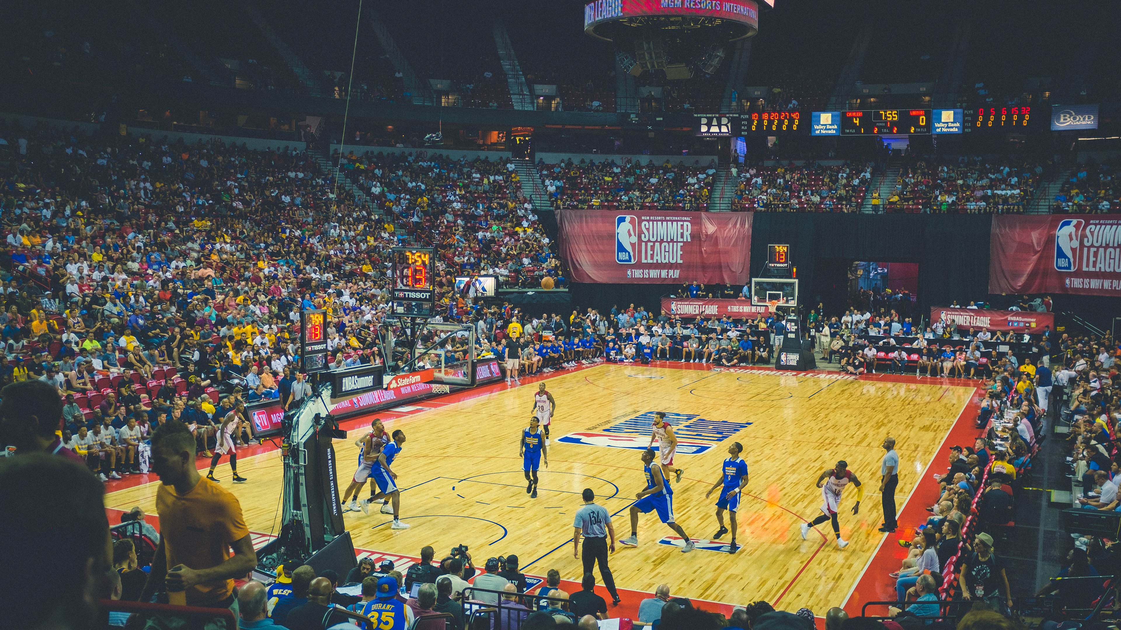 国家队在大赛前进行心理辅导以提升赛场表现